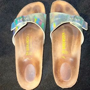 Birkenstock Madrid Size 39 (L8, M6) Medium/ Narrow *Shiny Straps*